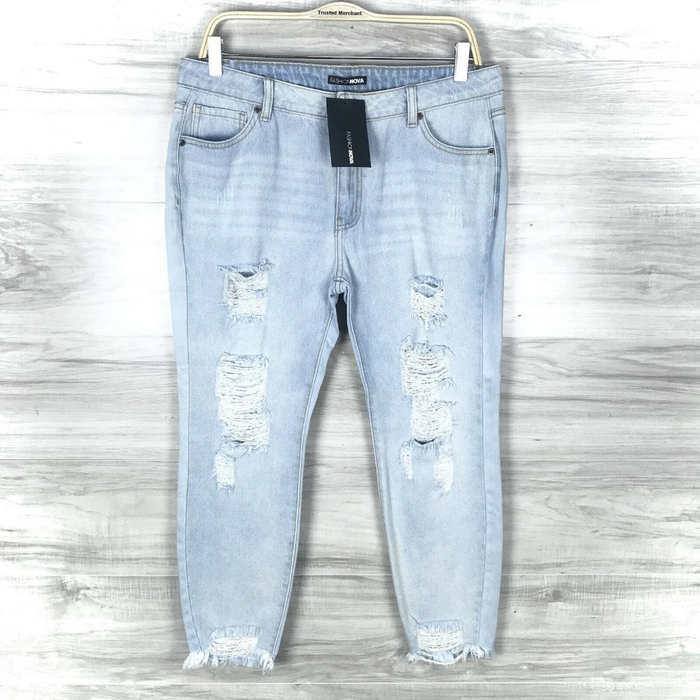 Fashion Nova Women's High Waisted Dear Momma Distressed Ankle Jeans Size 11 NWT
